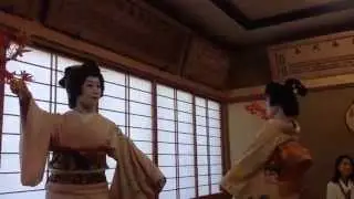 Geisha dance for Autumn