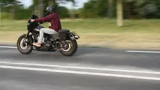 Low Rider S 2022 Jekill and Hyde 2-1 exhaust driveby