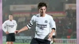 CelebrityBytes: Louis Tomlinson Shows Off Fancy Footwork - Splash News | Splash News TV