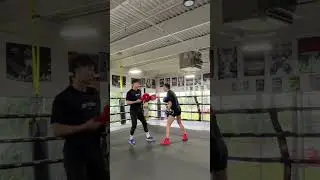 Defensive responsibility. Don&rsquo;t get caught. #boxing #boxeo #boxingtips #boxingtraining