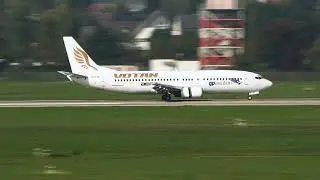 LZ-CRI GP Aviation Boeing 737-400 landing at Dusseldorf Airport