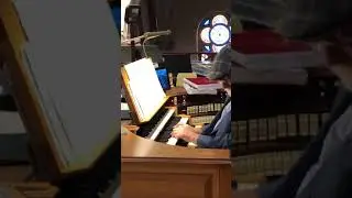 Organ Postlude showing the En-Chamade (horizontal) Trompetes