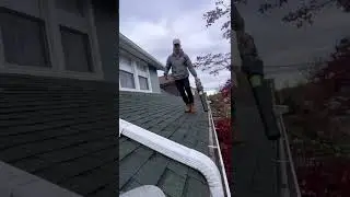 Quick $220 in 25 min cleaning gutters