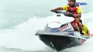 Simulacro de salvamento en la playa de la Ribera