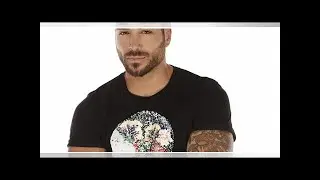 Alain (Secret Story 11) s'offre un &eacute;norme tatouage dans le dos