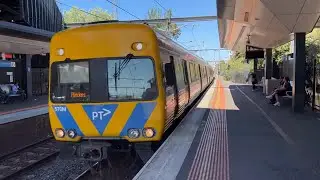 Metro Comeng Arriving at Footscray Station from Newport to Flinders Street