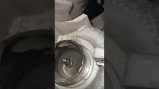 Oil leakage from turbine. #turbo #turbina #repair