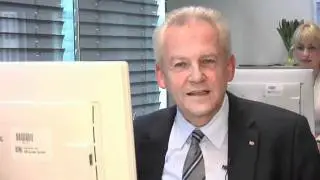 DB-Chef Dr. Grube in der Social-Media-Redaktion