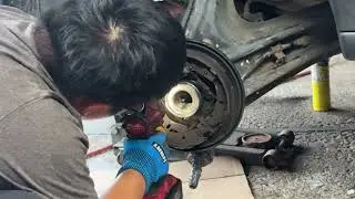 Rear wheel bearing replace on my 1999 Honda crv 