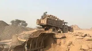 BiG Rock Crusher Machine: A Giant at Work