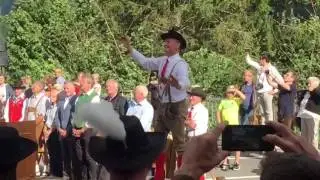 Huby Mayer dirigiert Gru&szlig; vom Sonnblick