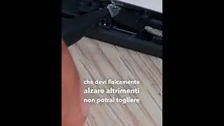 Come #sostituire la flat video di un #notebook @HPComputingSupport con stirp biadesive pt 10 #shorts
