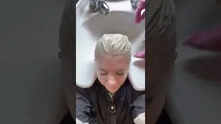 She went platinum blonde! #blonde #icequeen #hairtransformation #platinum