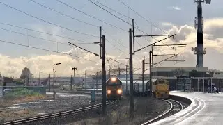DL 9072 with Train M90C passing DFB 7335 with the Te Huia at Hamilton station NIMT