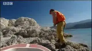 Strange white islands on Mars - Life on Mars - BBC Horizon science