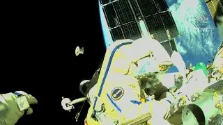 Samantha Cristoforetti, prima 'passeggiata' nello Spazio: il lancio dei nanosatelliti