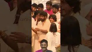 Shah Rukh Khan Inside Tirumala Temple
