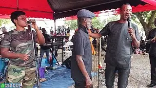 watch what Actor Salinco did to this old highlife musician at baba spirit's funeral #ghanaliveband
