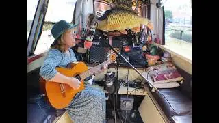 2025 Narrowboat Sessions. Heather, 'Lady by The Shore'.