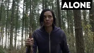 Alone Movie Explain in Hindi || Alone Woman Kidnapped in Jungle || Film Container