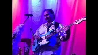 Paul Lee bass player with On The Roxx band