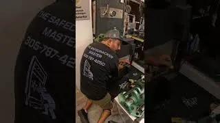 Часть 1 - Марокканский владелец берет магазин под свой контроль, но сейф с ювелирными изделиями о...