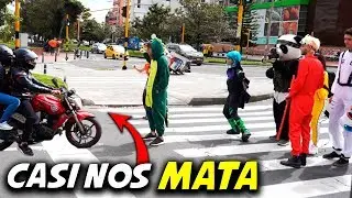 CANTAMOS EL RAP DE FREE FIRE EN LA CALLE *bromas en la calle*