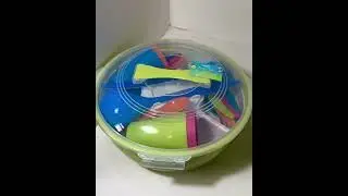 VivaMK Network LTD by Raymond Whittaker Picnic Set - 33 pieces
