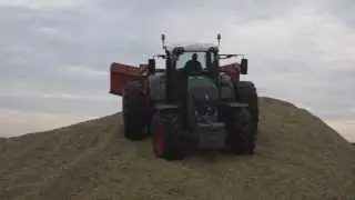 Fendt traktor 828 wpadać  - Traktor Web