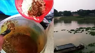 Amazing Jhal Muri Maker Behind the River || Bangladeshi Street Food