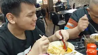 KITA BREAKFAST DI LUAR DULU ANAK² TIDAK SEKOLAH HARI INI #breakfast #sarapan 