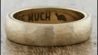 Borrelly - Yellow Gold Men's Hammer Textured Wedding Band