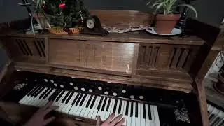 Alud Lang Syne! On reed organ. HAPPY NEW YEAR EVREYONE!!!! :) :) :)  