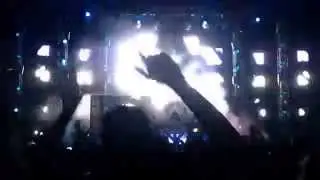 Calvin Harris - Under Control @ Sepang International Circuit Helipad (SIC) F1 AfterRace Concert 2014