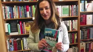 Local Bookstore Stayed Open For Years After Borders 2 Miles Away Closed Down