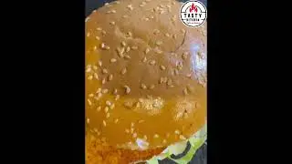 🐔schnitzel 🍔  #food #foodtiktok #halal #foodie #halalfoodie #fridaydeal #halalfood #fridaykitchen