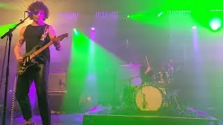Sunflower Bean ' SHAKE ' live in Portsmouth 2022