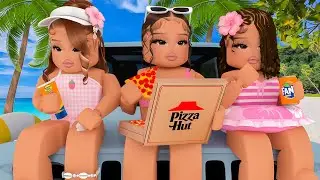FAMILY SUMMER BEACH DAY!  | Bloxburg Family Roleplay