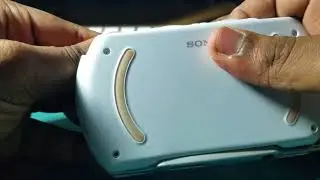 Replace PSPGo Battery in less than 5mins.
