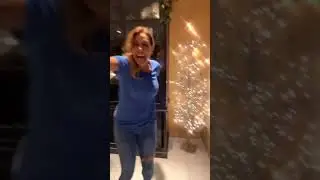 Thalia presume los 19 árboles de Navidad de Lili Estefan la 