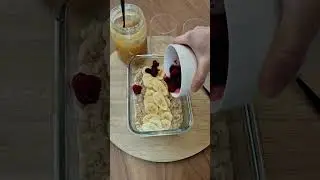 Banana Berry Cinnamon Oats 🍌🫐