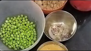 आइए आज dinner में बनाते हैं soya chunks बिल्कुल अलग तरीके से 🥘 #cooking #soyachunks #recipe 