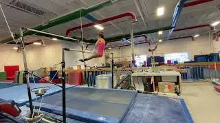 Free hip handstand