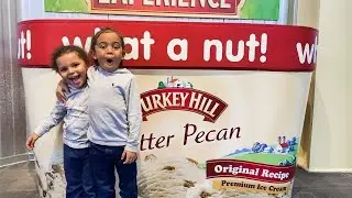 Turkey Hill Experience in Pennsylvania | Make Your Own Ice Cream for Kids🍦