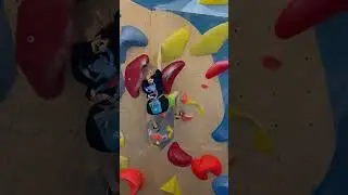 6C flash by 9-year-old #rockclimbing #climber #볼더링 #скалолазание #ボルダー #스포츠클라이밍 #boulderclimber
