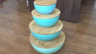 Salad bowls with natural bamboo lids