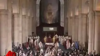 Raw Video: Turin Shroud Goes on Public Display