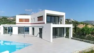 Exquisite Beachfront Villa With Pool in Agios Nikolaos