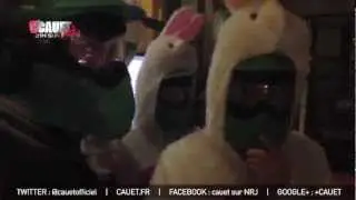 Cauet sur nrj - Défisbook - Justin déguisé en lapin se fait défoncer au paintball