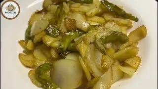 Delicious Aloo Chips Salan Recipe | Crispy Potato Curry | Easy Pakistani Food Recipe
